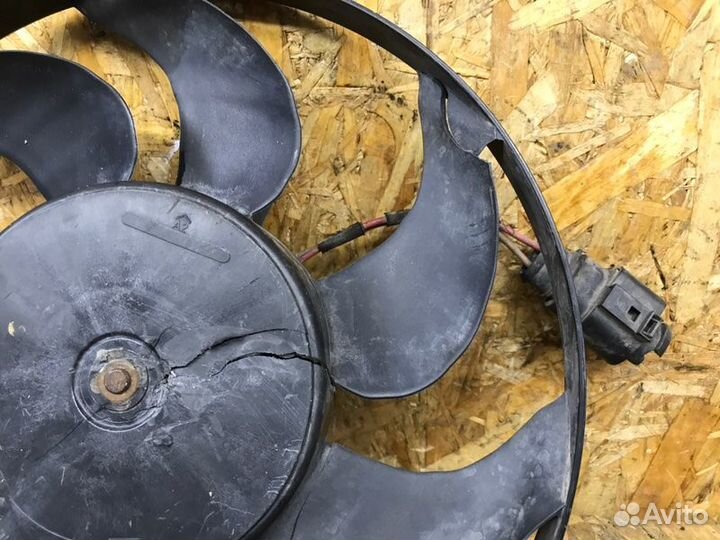 Вентилятор радиатора кондиционера Volkswagen Jetta