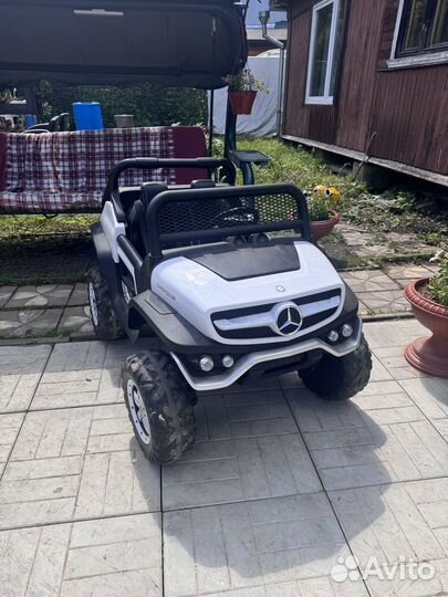 Электромобиль детский Mercedes