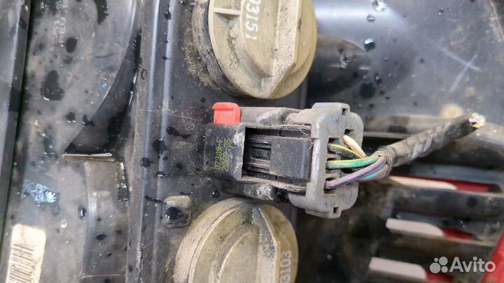 Фонарь (задний) левый Jeep Grand Cherokee, 2000