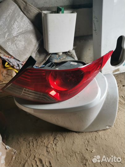 Продам фару заднюю правую на солярис