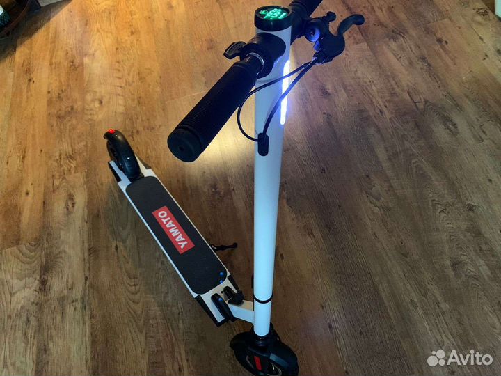 Электросамокат Yamato PES 0809 PRO