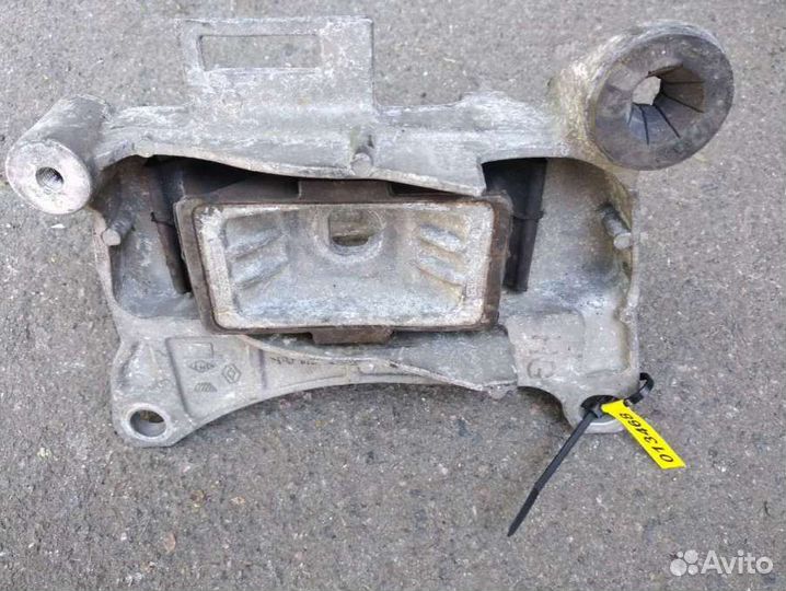 Кронштейн кпп Renault Megane 3 8200112200