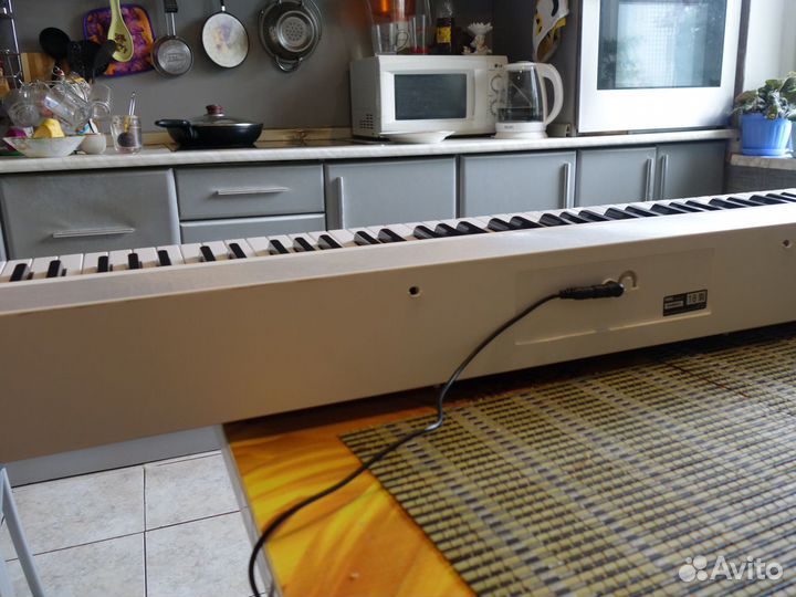 Цифровое пианино korg B2,sp 250,PX160