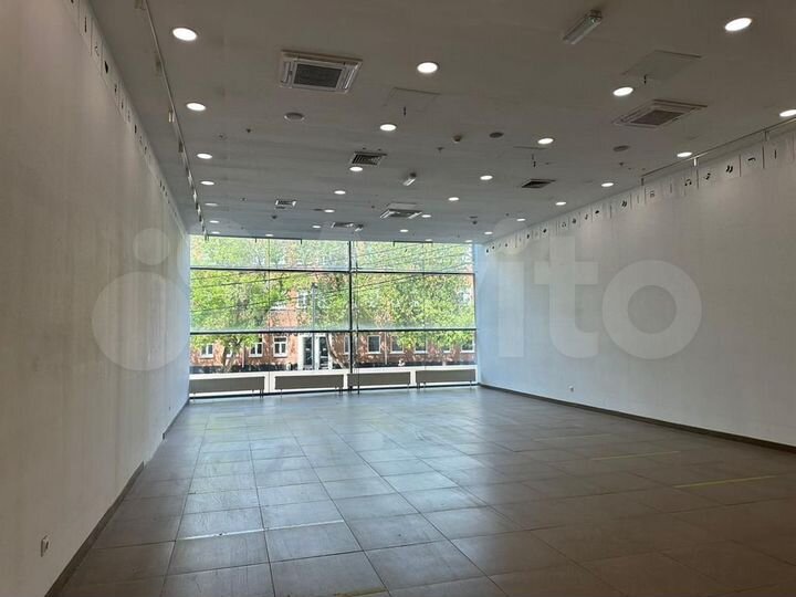 Сдам торговое помещение, 120.3 м²