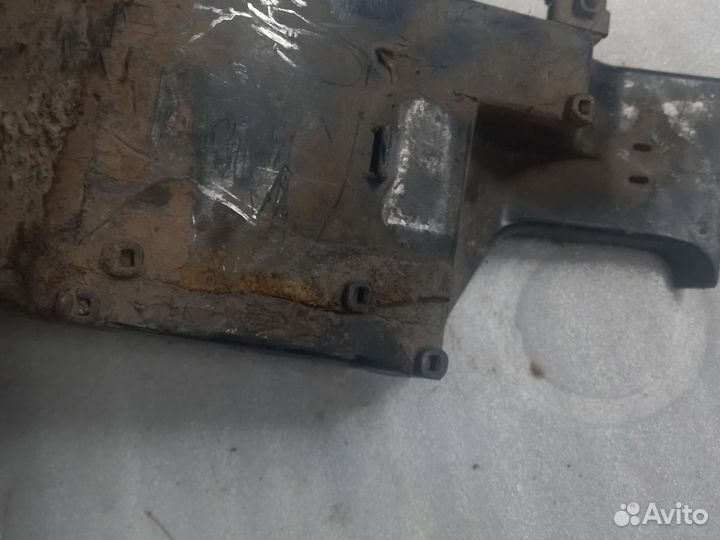 Пластик подрамника Kawasaki ZX 6R 98-99