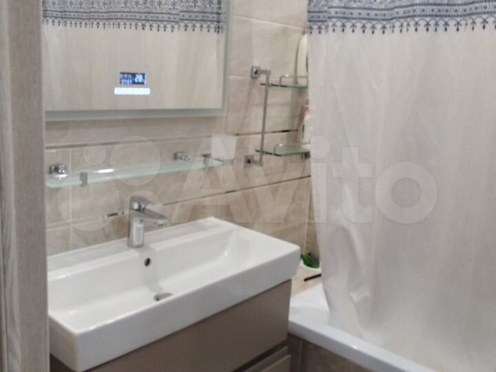 Комната 17 м² в 2-к., 18/25 эт.