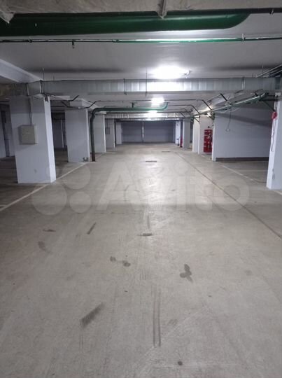 Машиноместо, 20 м²