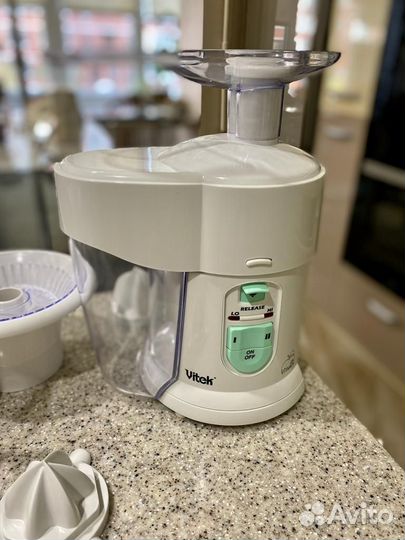 Соковыжималка Vitek-1600