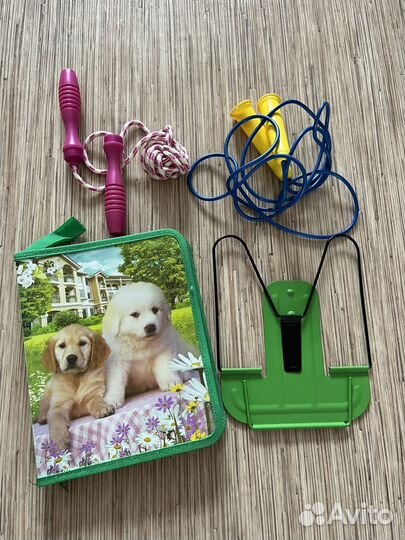Скакалки,подставка и папка для тетрадей