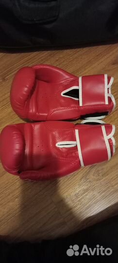 Боксерские перчатки