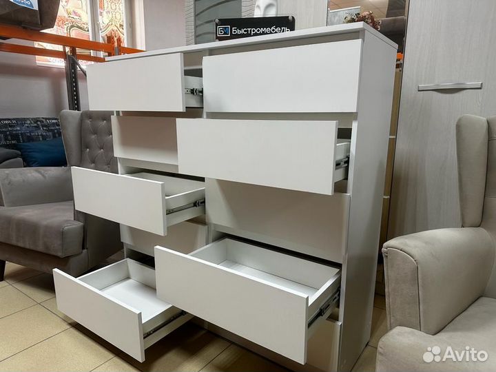 Комод белый высокий