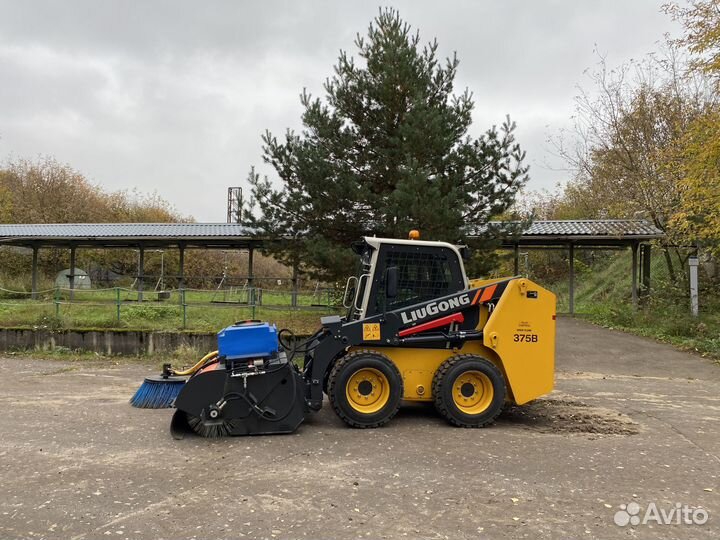 Щетка с задним бункером на мини-погрузчик Liugong