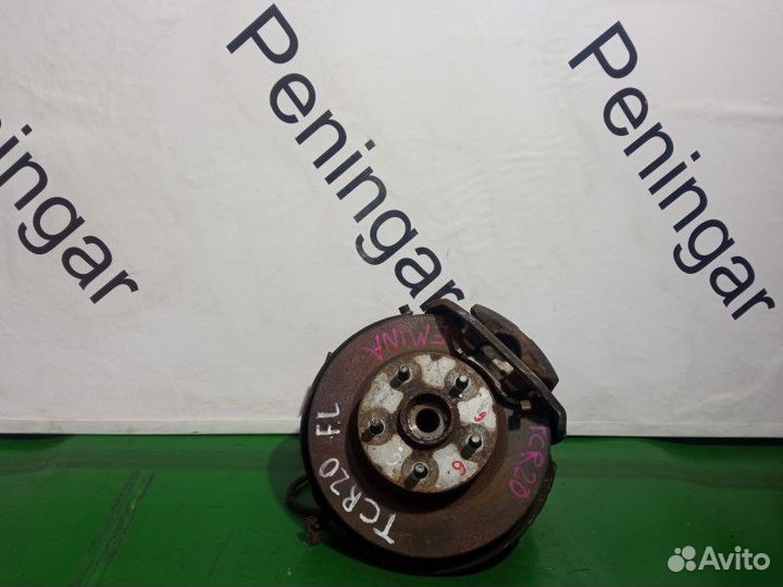 Ступица (кулак, цапфа) передняя левая Toyota