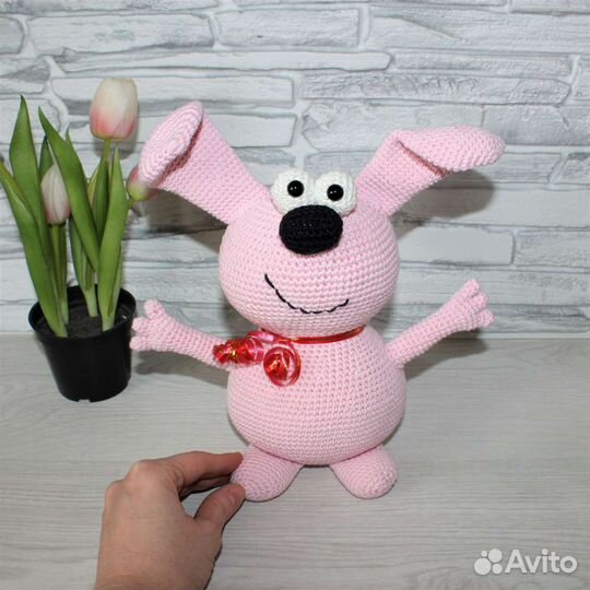 Игрушка вязаная крючком Заяц-Ушастик розовый