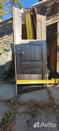 Двери межкомнатные 2 штуки 700 и 800