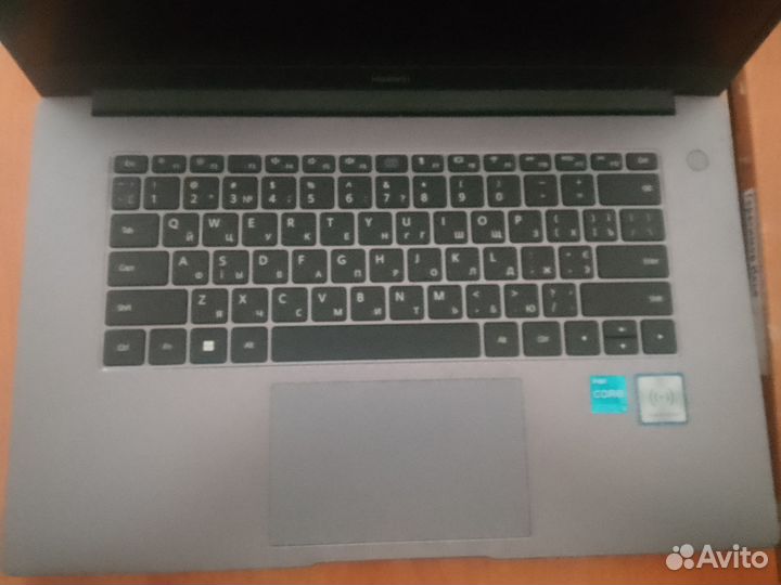 Huawei MateBook d15 i3