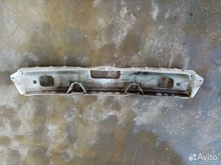 Усилитель заднего бампере Niva