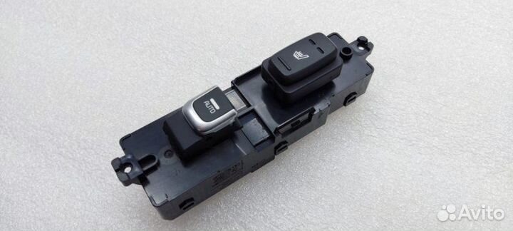 Кнопка стеклоподъемника Kia Sorento Prime UM G4KE