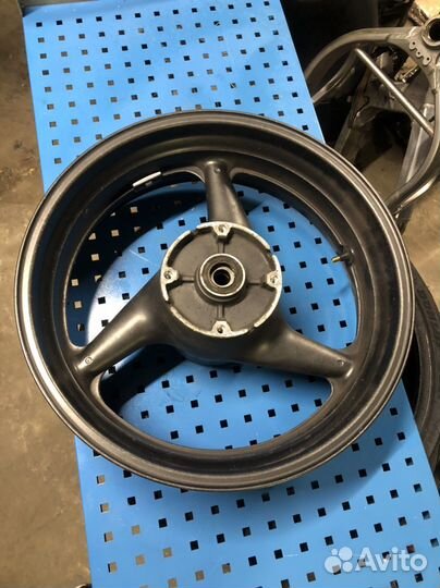 Honda cbr600 f4i 06 задний колесный диск