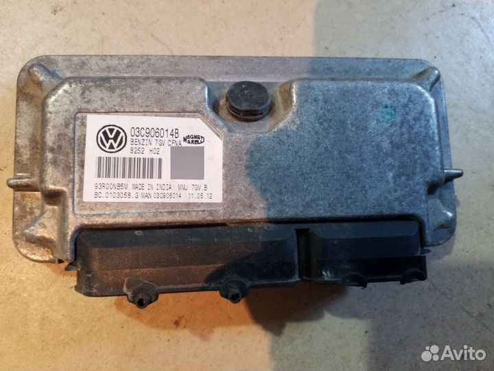 Volkswagen polo модуль двигателя 03C906014B