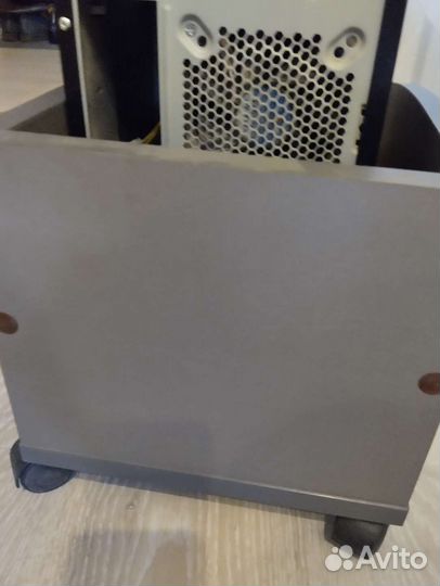 Полка для системного блока на колесиках