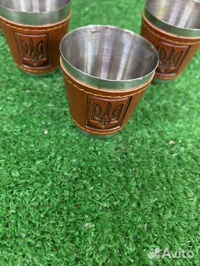 Фляжка с рюмками