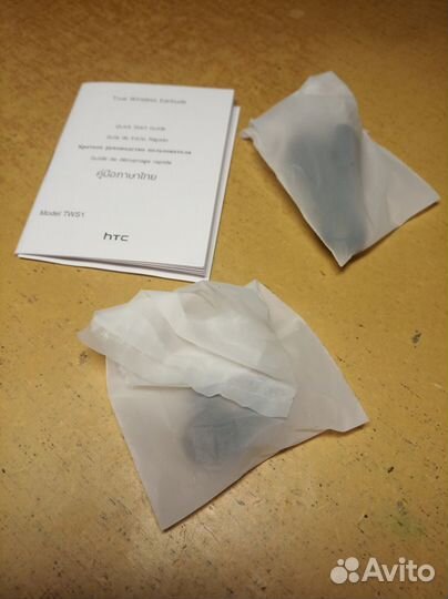 Беспроводные наушники HTC True Wireless Earbuds