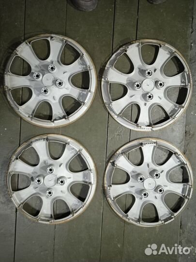 Штатные колпаки на Пежо R-16