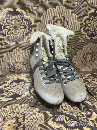 Коньки фигурные