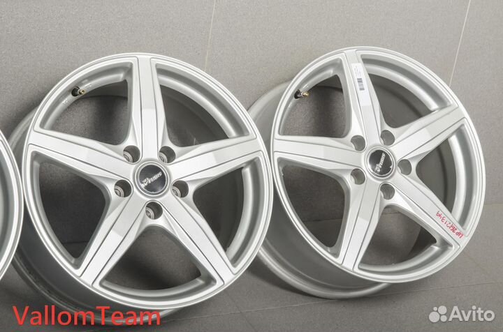 Лот UP26121399 Фирменные 17-е диски sibilla