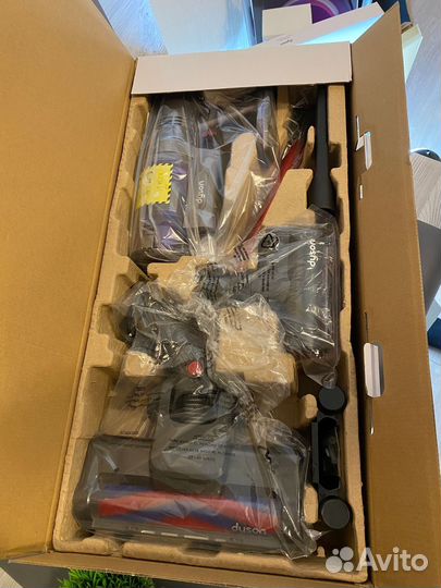Пылесос Dyson v11s новый гарантия