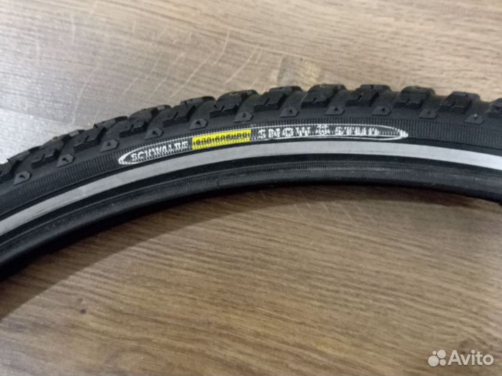 Зимние шипованные велопокрышки Schhwalbe 28*1,5