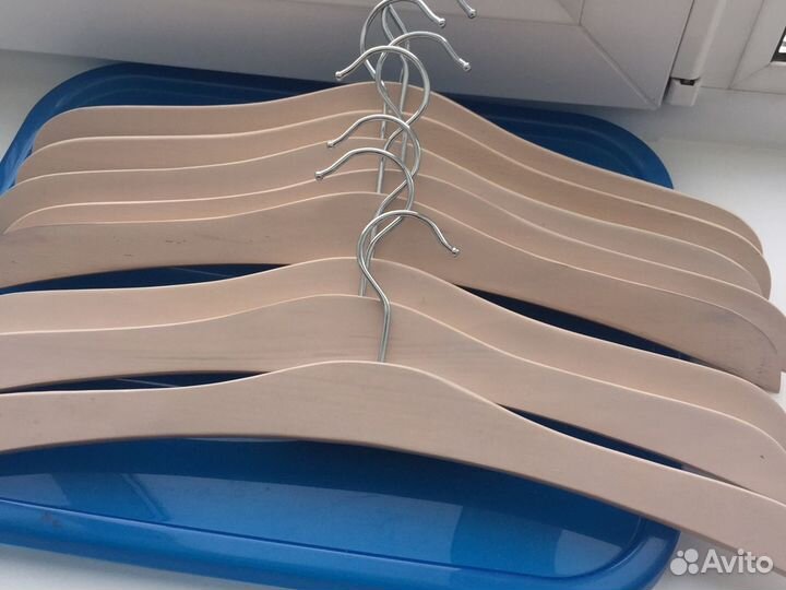 Плечики для одежды, очень гладкие,эстетичные