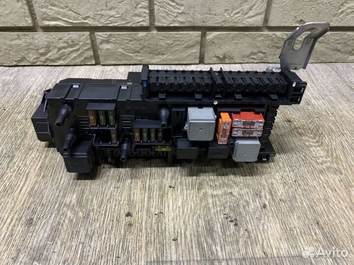 Mercedes Benz C Class W204 Блок предохранителей