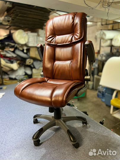 Компьютерное кресло