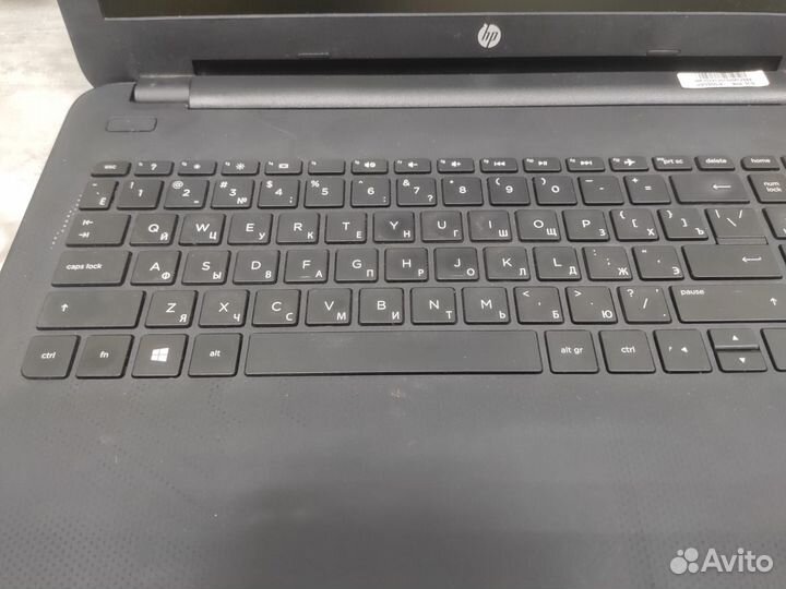 Ноутбук HP 250 G5 i3-4005U 8gb ram + R5 M330