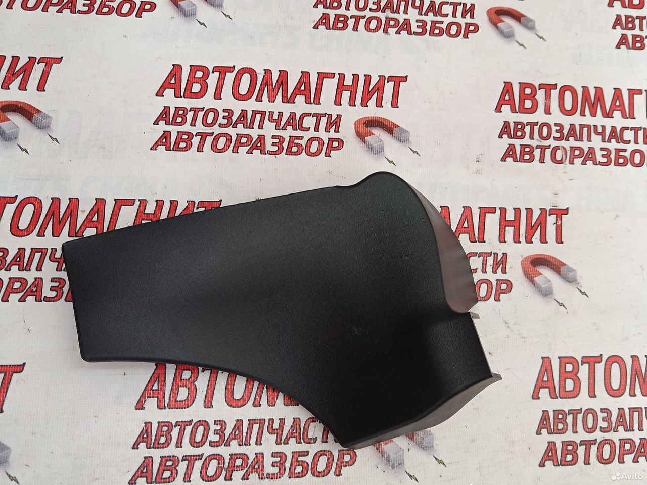 Накладка крышки багажника правая Ягуар Ф-пайс