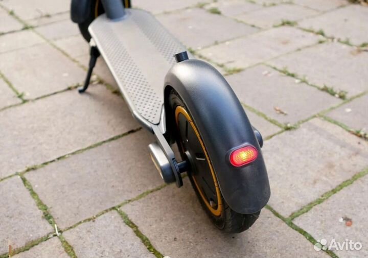 Электросамокат hiper triumph m100