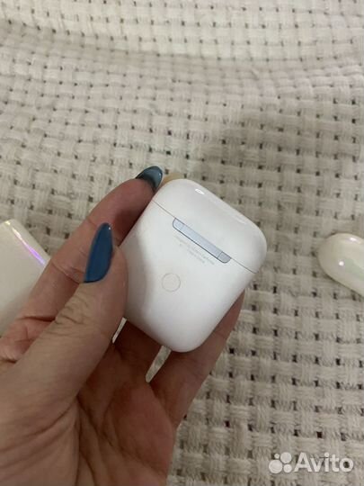 Футляр от наушников Apple Airpods