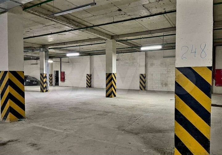 Машиноместо, 13 м²
