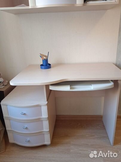 Детский письменный стол бу