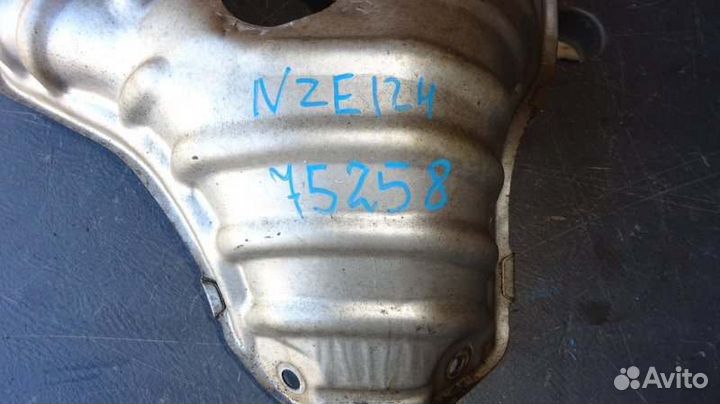 Кожух выпускного коллектора Toyota Allex NZE124