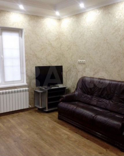 Дом 220 м² на участке 4 сот.