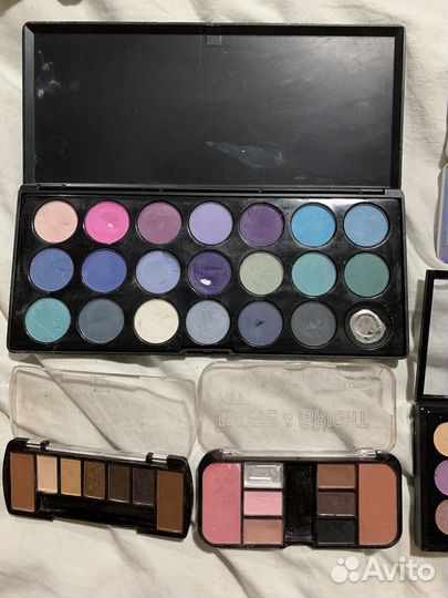 Тени для век