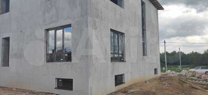 Коттедж 340 м² на участке 11 сот.