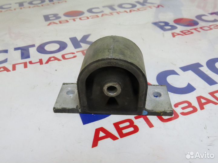 Подушка двигателя Зад nissan gloria HY34, MY34 VQ3