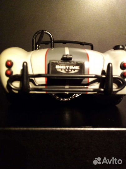 Модель автомобиля 1/24