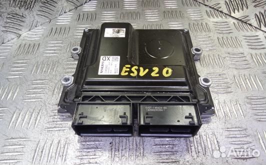 Блок управления двс volvo V40 3 (ESV20PC01)
