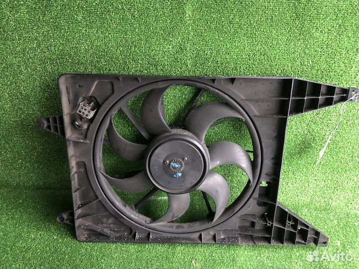 Вентилятор радиатора renault logan sandero