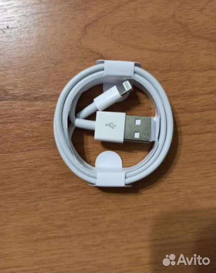 USB кабель Lightning(iPhone, AirPods и iPad)